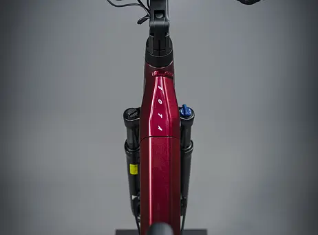 APACHE Sota 2 BF410 720 Wh - vínová