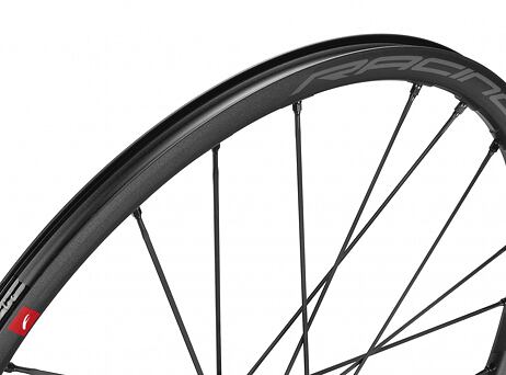 fpxyqf_2019_racing_zero_db_rim_closeup1_mask_rkcqrw.jpg?1f387a0b486e72321adbc4508d462ad5