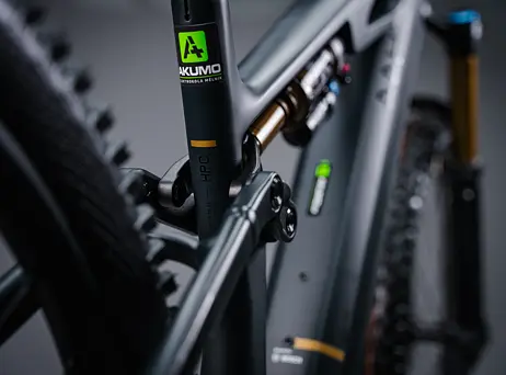 Cube Stereo Hybrid ONE44 HPC AT - Carbon´n´gold