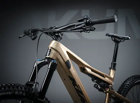 KTM Macina Kapoho 8972 - Golden Dust Matt (Black)
