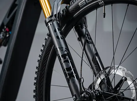 Cube Stereo Hybrid ONE44 HPC AT - Carbon´n´gold