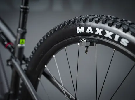 Cube AMS HYBRID ONE44 C68X RACE 400X 29