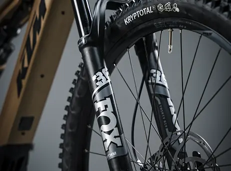 KTM Macina Kapoho 8972 - Golden Dust Matt (Black)