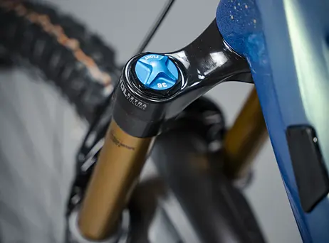 KTM Macina Kapoho PRESTIGE - Velvet Petrol Matt (Black+Gold)
