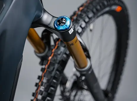 Cube Stereo Hybrid ONE44 HPC AT - Carbon´n´gold