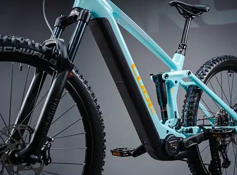 Cube Stereo Hybrid 140 HPC Race 625 - Dazzle´n´orange